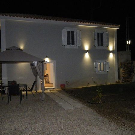Willa Vikou House Yírion Zewnętrze zdjęcie